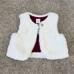 Gymboree Baby Girl Faux Fur white Vest size 12-18 months